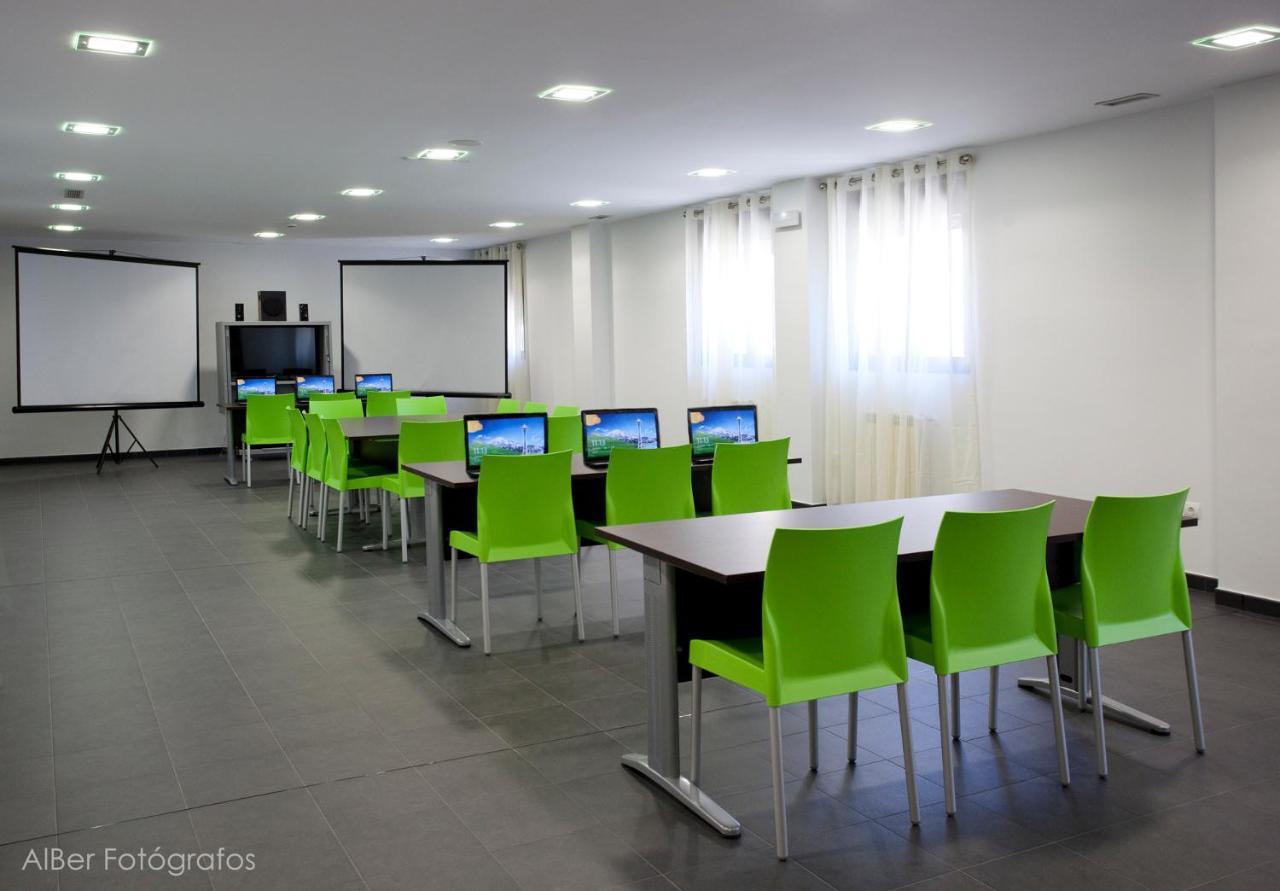 Albergue Francisco Giner De Los Rios Villablino Esterno foto